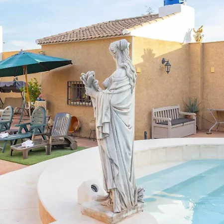 La Fuente Romana By Ruralidays Holiday home *